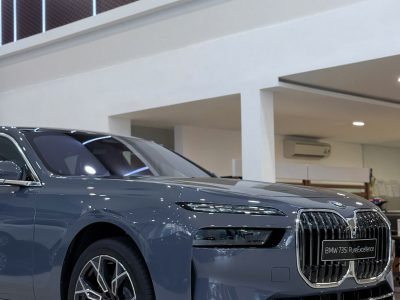 BMW 735i Pure Excellence 2026